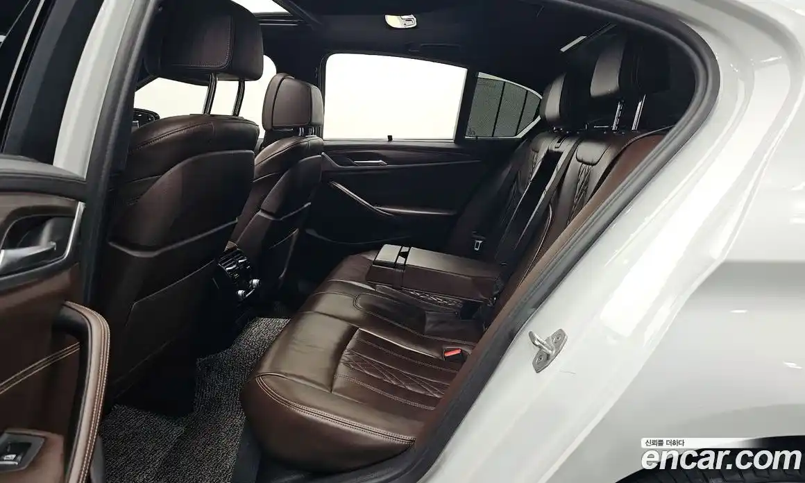 BMW 5-Series 2018 2.0 Автомат в Москве № 192955, фото 14