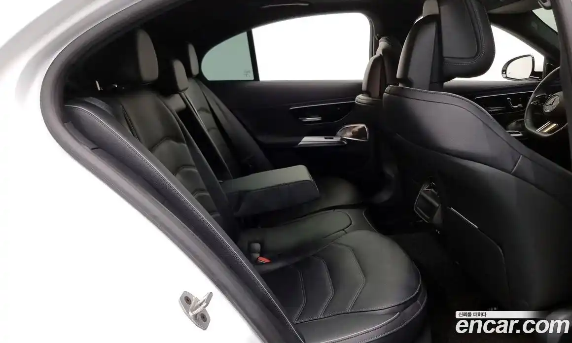 Mercedes-Benz E-Class 2024 2.0 Автомат в Москве № 193931, фото 17