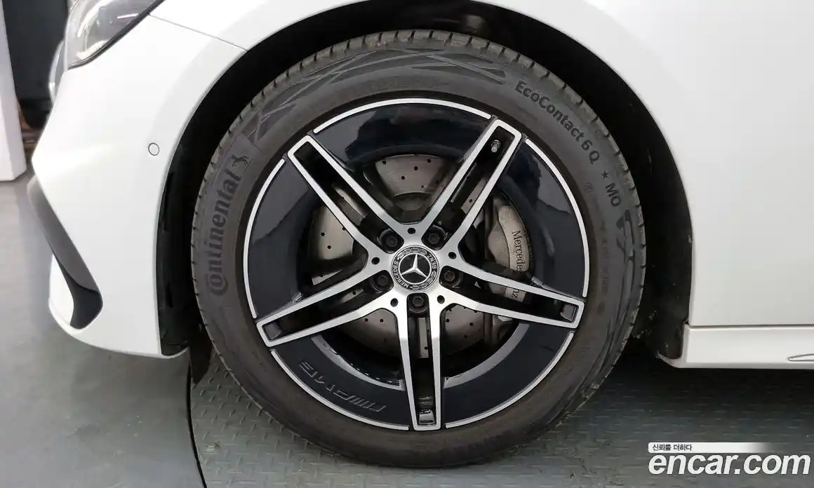 Mercedes-Benz E-Class 2024 2.0 Автомат в Москве № 193931, фото 7