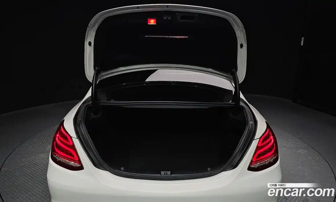 Mercedes-Benz C-Class 2017 2.0 Автомат в Москве № 195347, фото 13