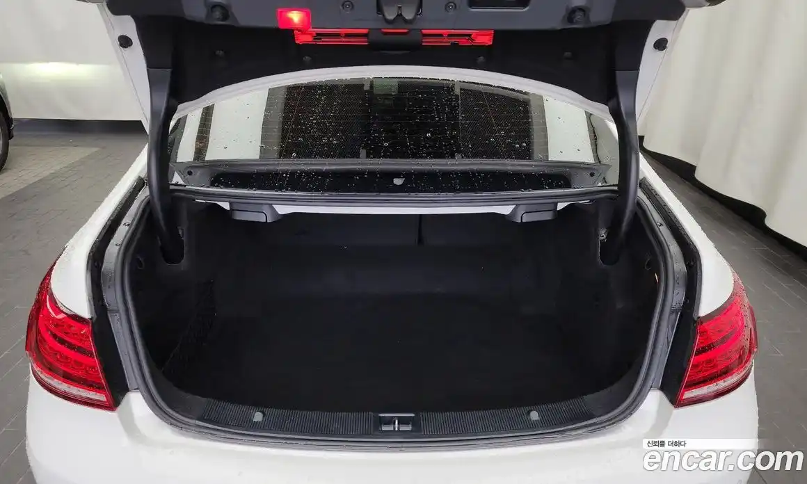 Mercedes-Benz E-Class 2014 2.0 Автомат в Москве № 195513, фото 3