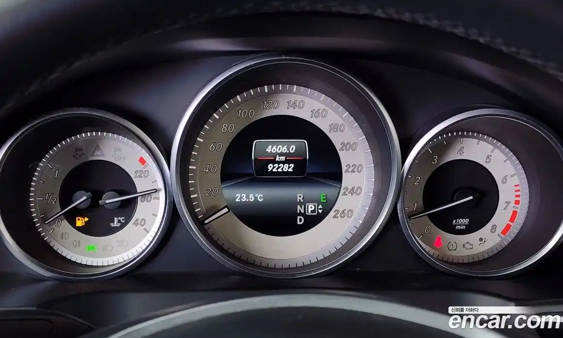 Mercedes-Benz E-Class 2014 2.0 Автомат в Москве № 195513, фото 10