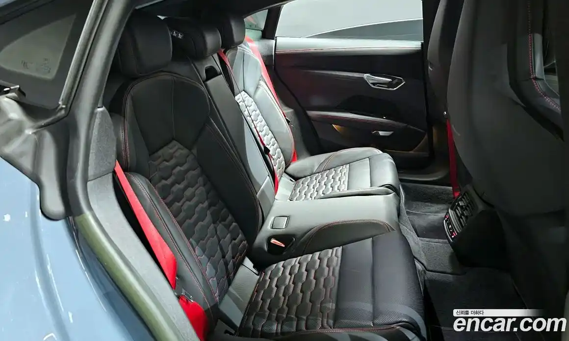 Audi RS e-tron GT 2022 0.1 Автомат в Москве № 195978, фото 11