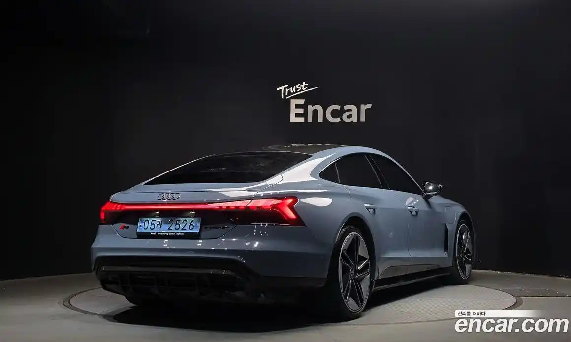 Audi RS e-tron GT 2022 0.1 Автомат в Москве № 195978, фото 7