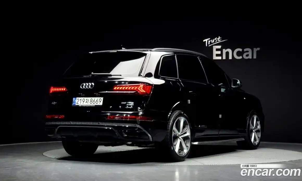 Audi Q7 2022 3.0 Автомат в Москве № 196219, фото 11