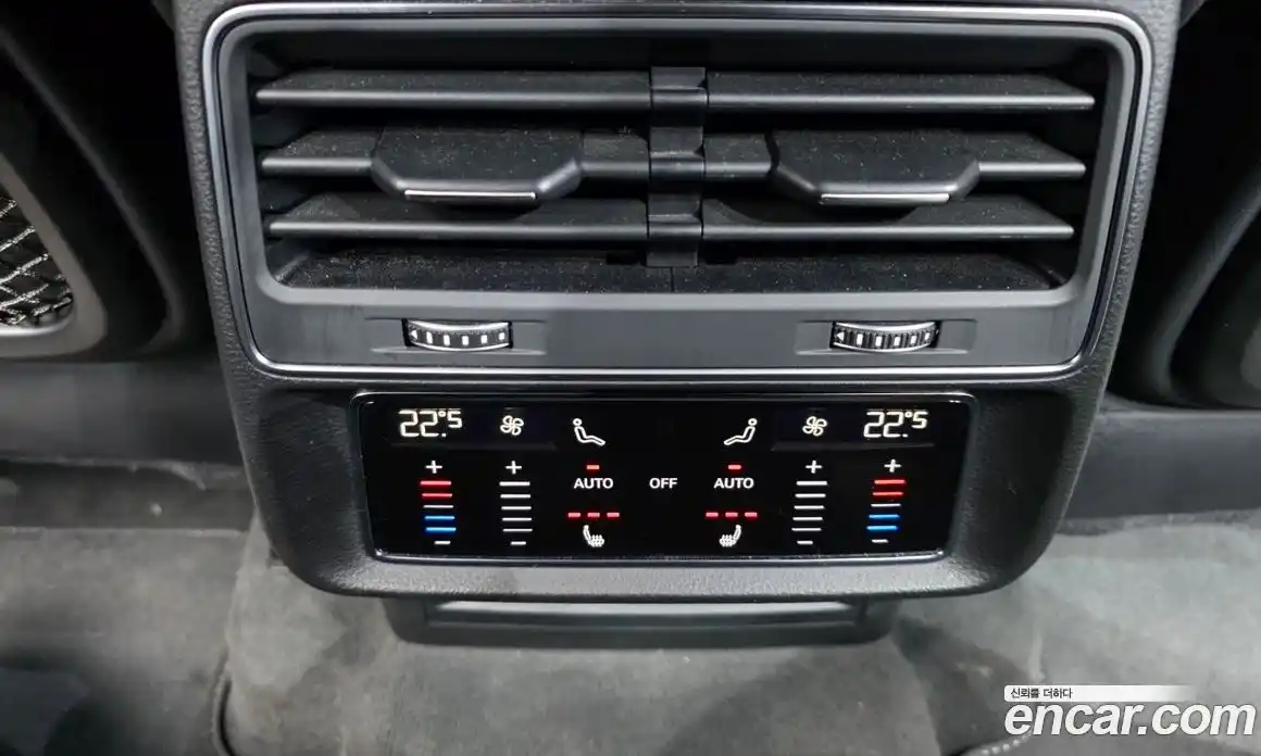 Audi Q7 2022 3.0 Автомат в Москве № 196219, фото 14