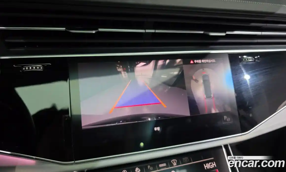 Audi Q7 2022 3.0 Автомат в Москве № 196219, фото 4