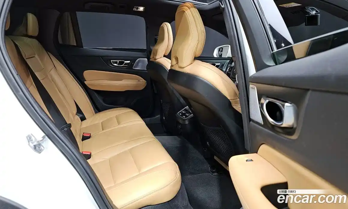 Volvo V60 2021 2.0 Автомат в Москве № 197019, фото 12