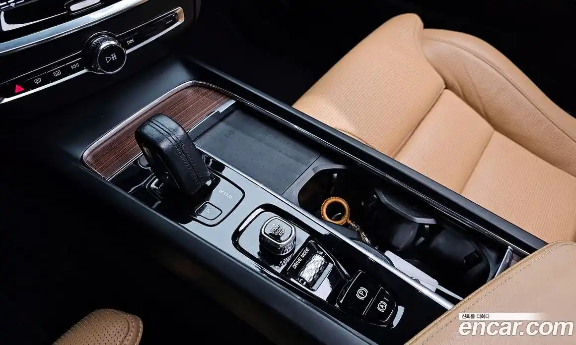 Volvo V60 2021 2.0 Автомат в Москве № 197019, фото 14