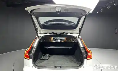 Volvo V60 2021 2.0 Автомат в Москве № 197019, миниатюра 7