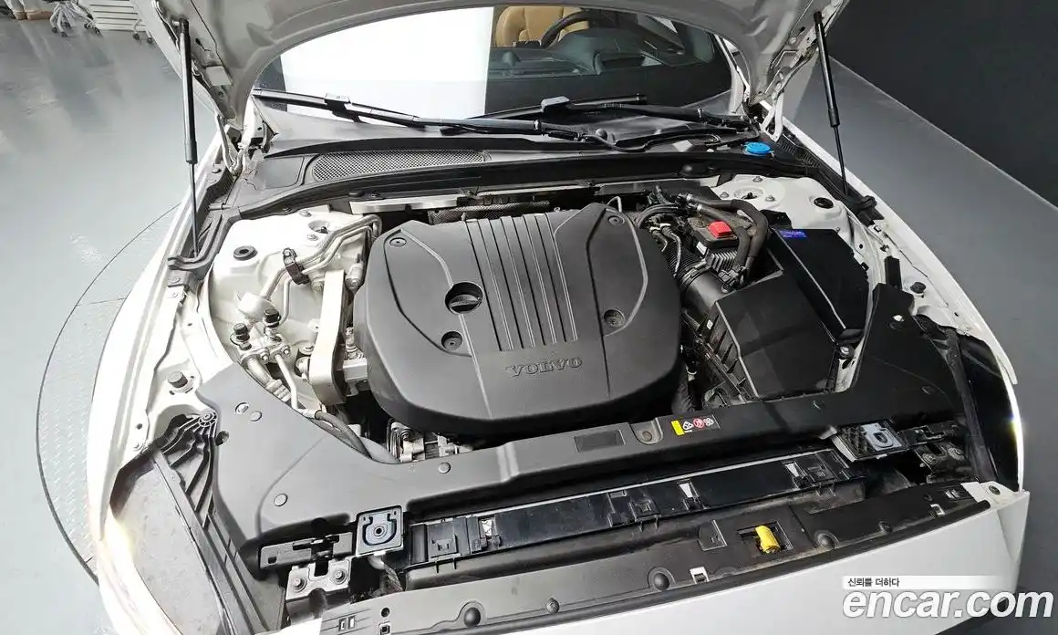 Volvo V60 2021 2.0 Автомат в Москве № 197019, фото 9