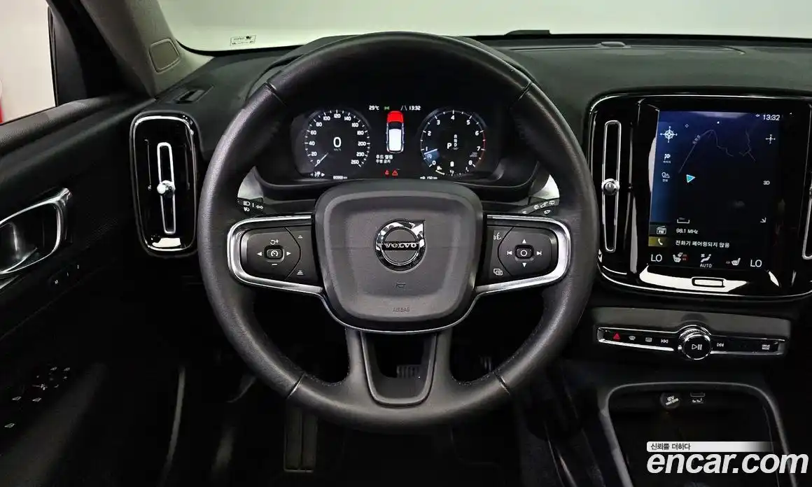 Volvo XC40 2021 2.0 Автомат в Москве № 197040, фото 14