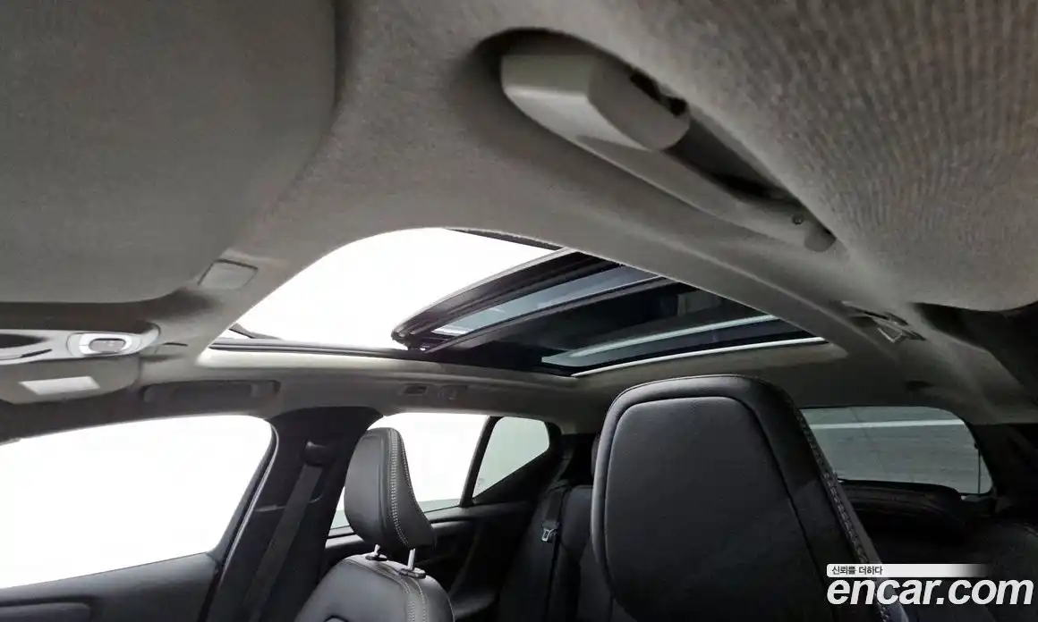 Volvo XC40 2021 2.0 Автомат в Москве № 197040, фото 19