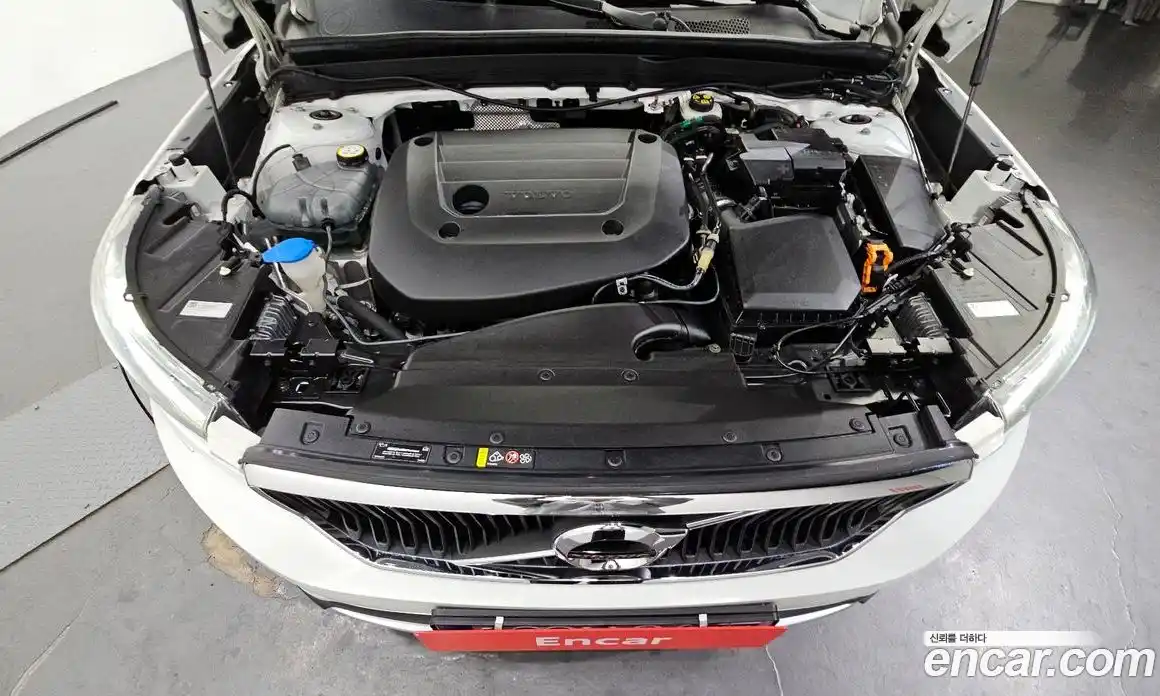 Volvo XC40 2021 2.0 Автомат в Москве № 197040, фото 6