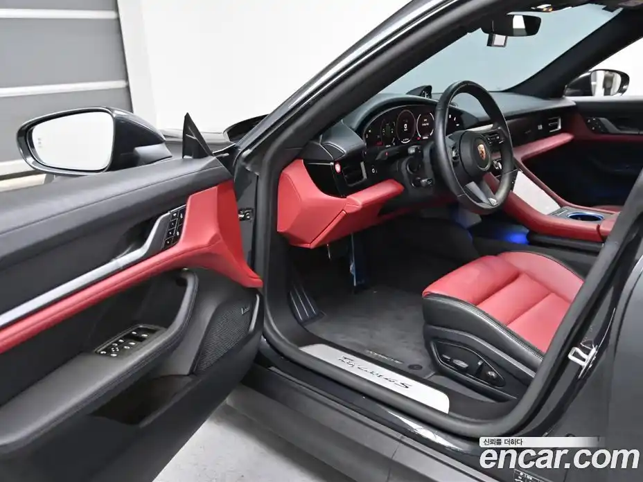 Porsche Taycan 2025 0.1 Автомат в Москве № 197731, фото 11