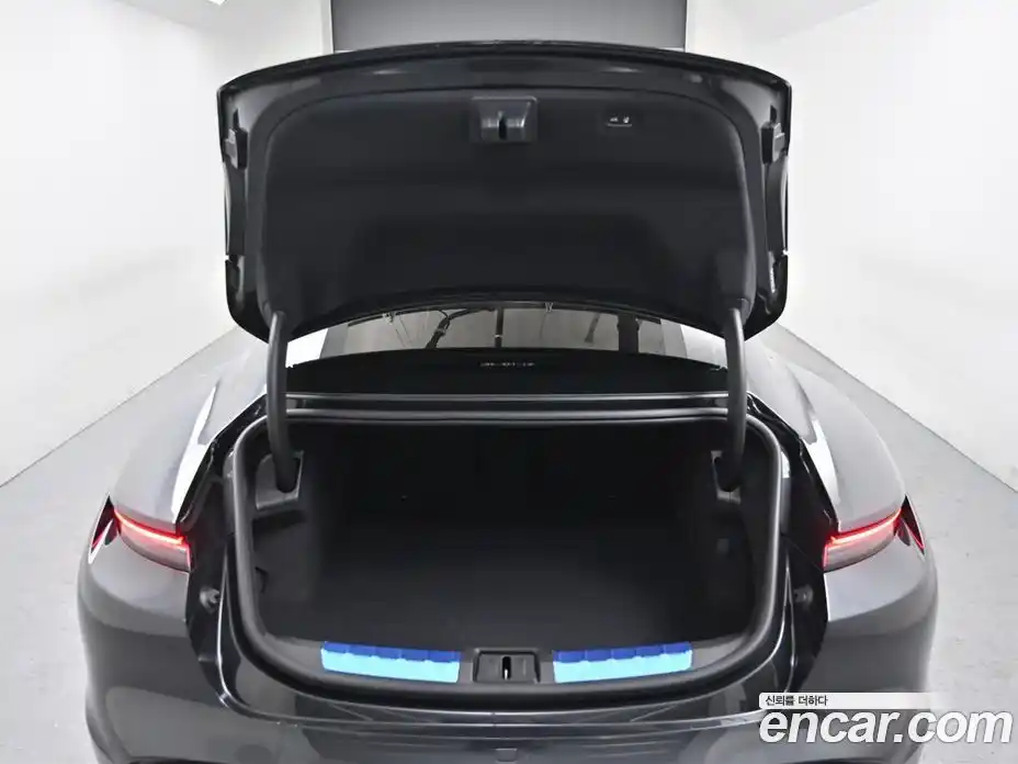 Porsche Taycan 2025 0.1 Автомат в Москве № 197731, фото 20