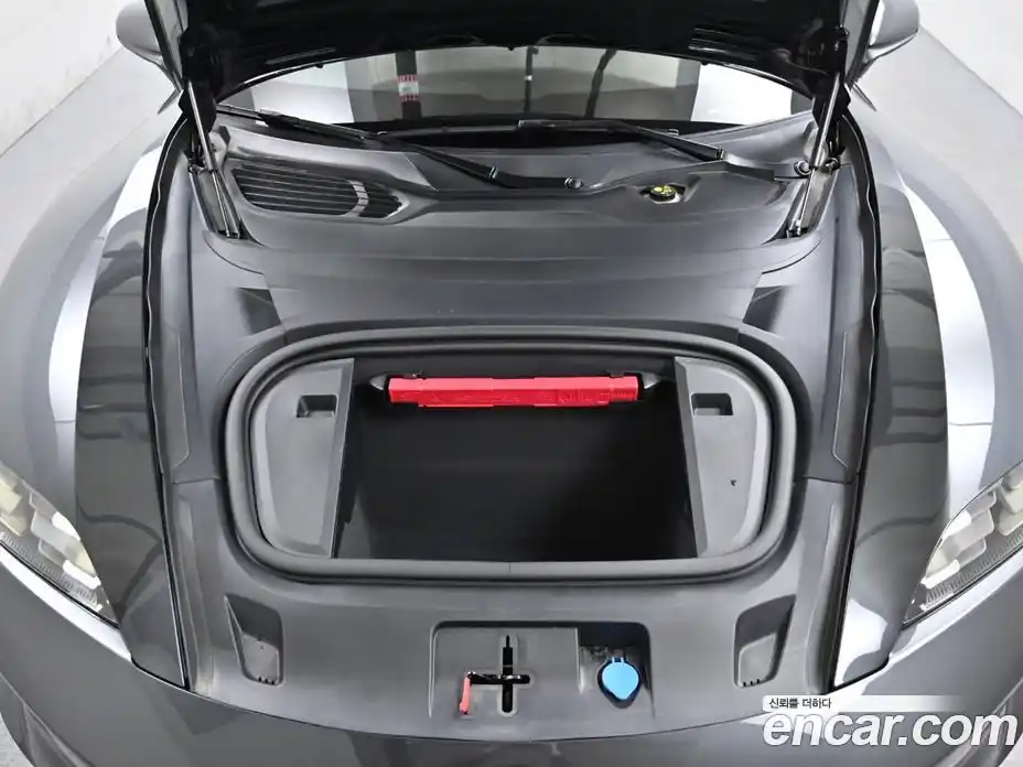 Porsche Taycan 2025 0.1 Автомат в Москве № 197731, фото 6