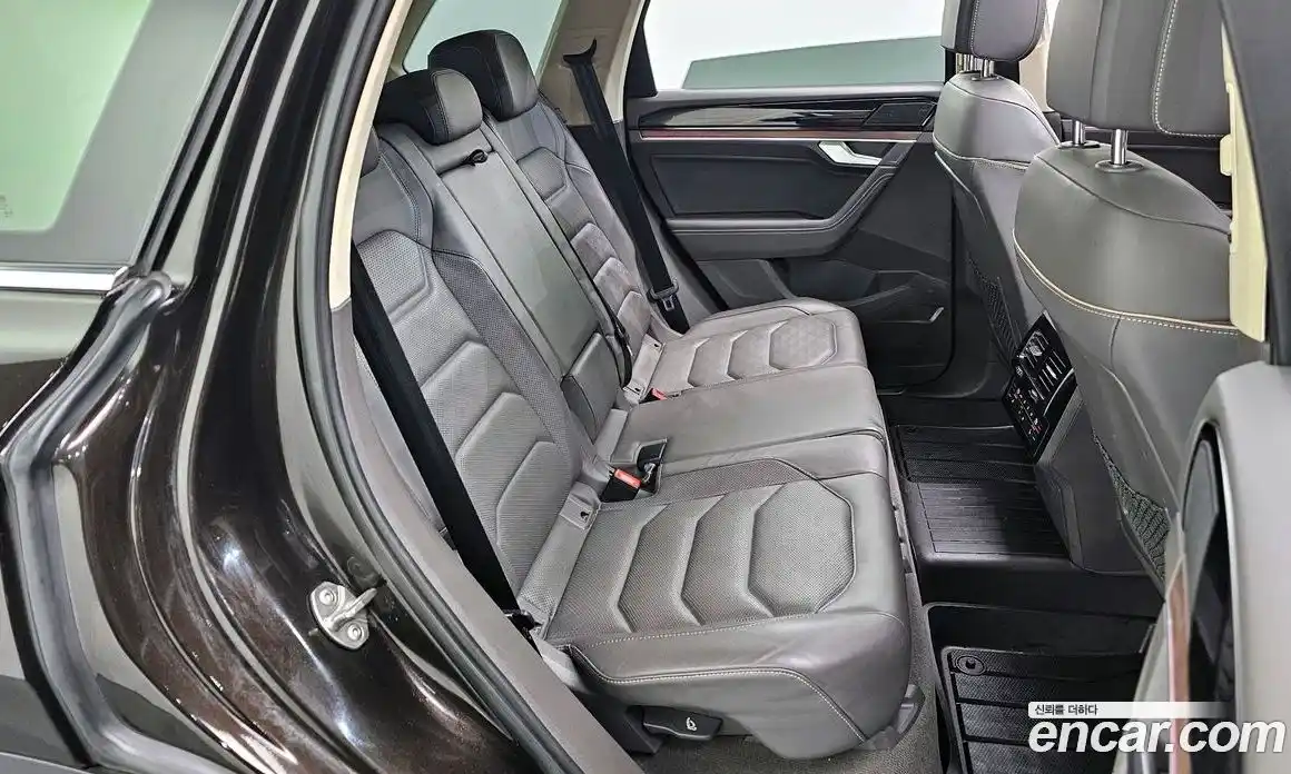 Volkswagen Touareg 2020 3.0 Автомат в Москве № 199122, фото 17