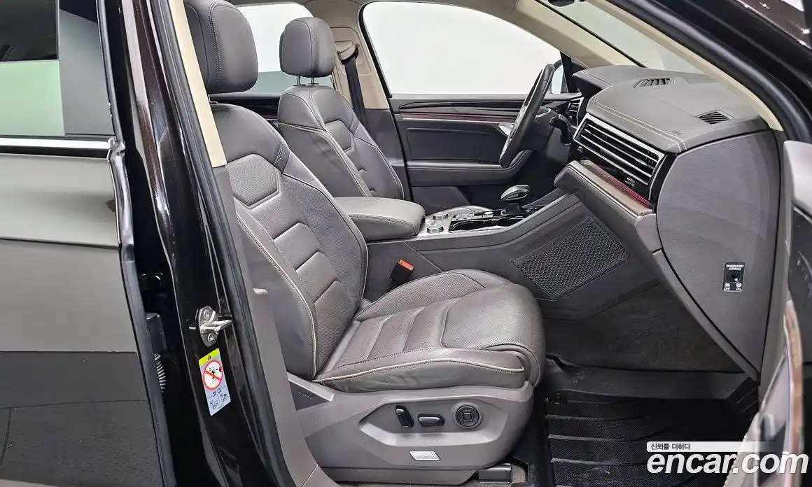 Volkswagen Touareg 2020 3.0 Автомат в Москве № 199122, фото 19