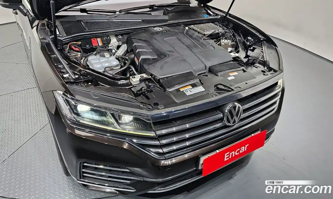 Volkswagen Touareg 2020 3.0 Автомат в Москве № 199122, фото 3