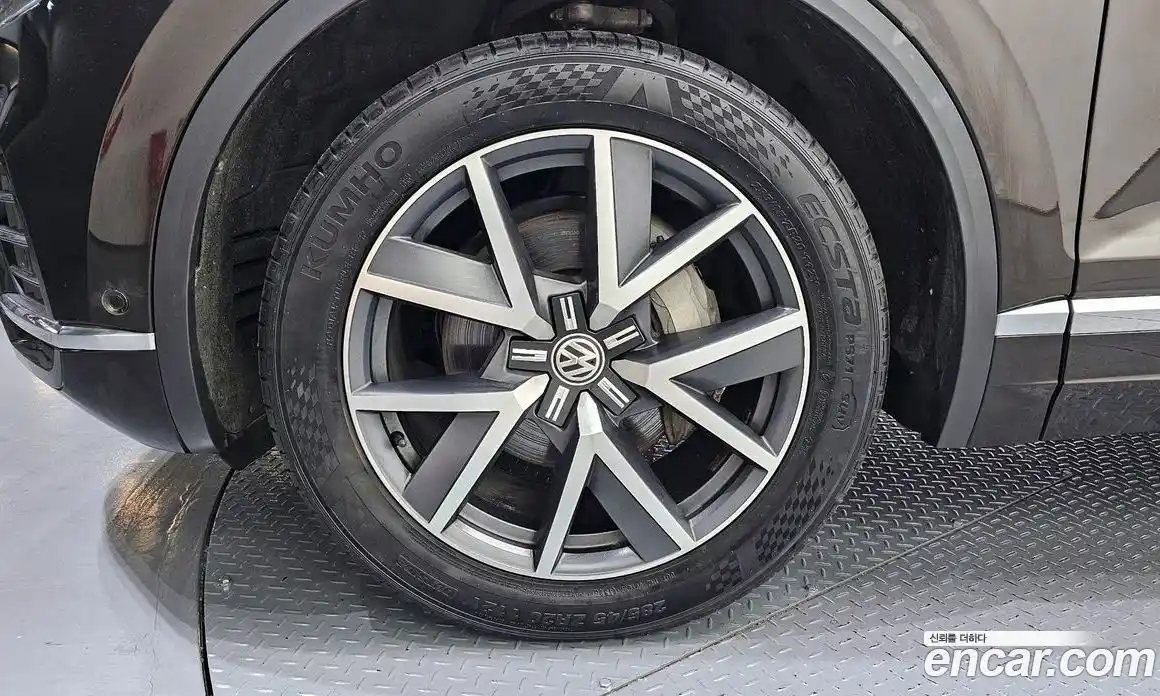 Volkswagen Touareg 2020 3.0 Автомат в Москве № 199122, фото 7