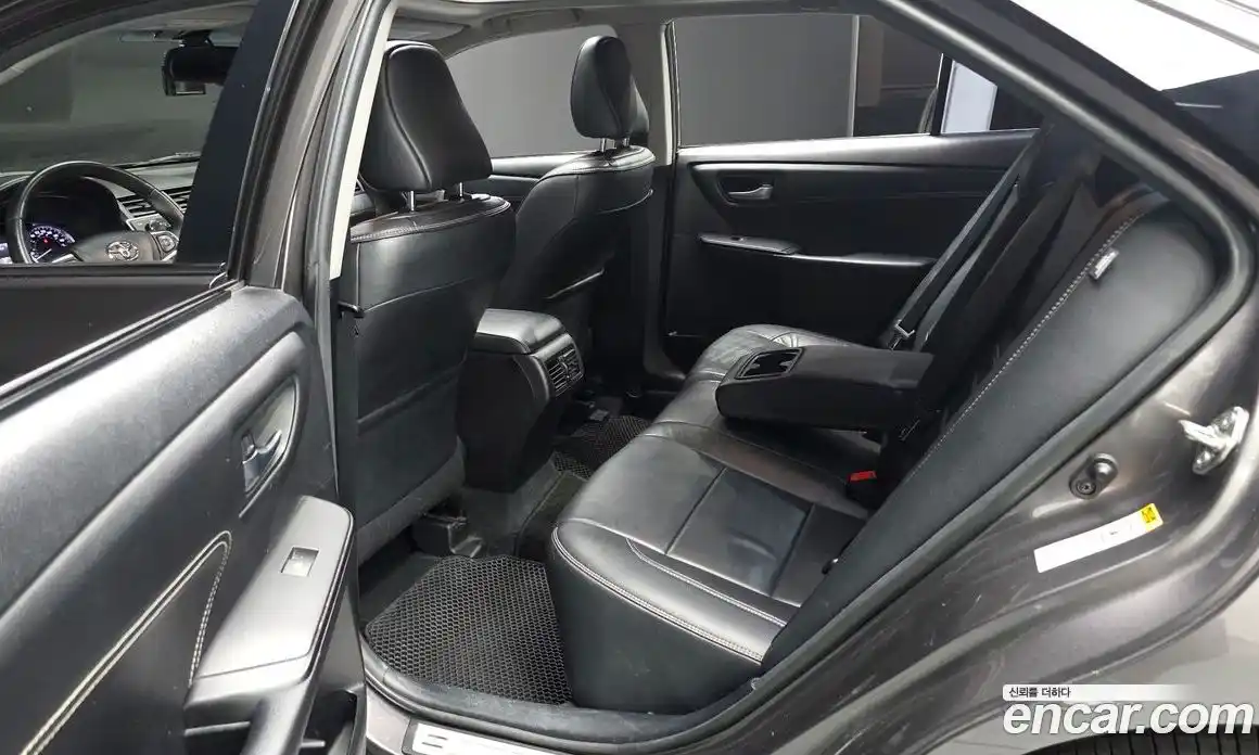 Toyota Camry 2017 2.5 Автомат в Москве № 199673, фото 12