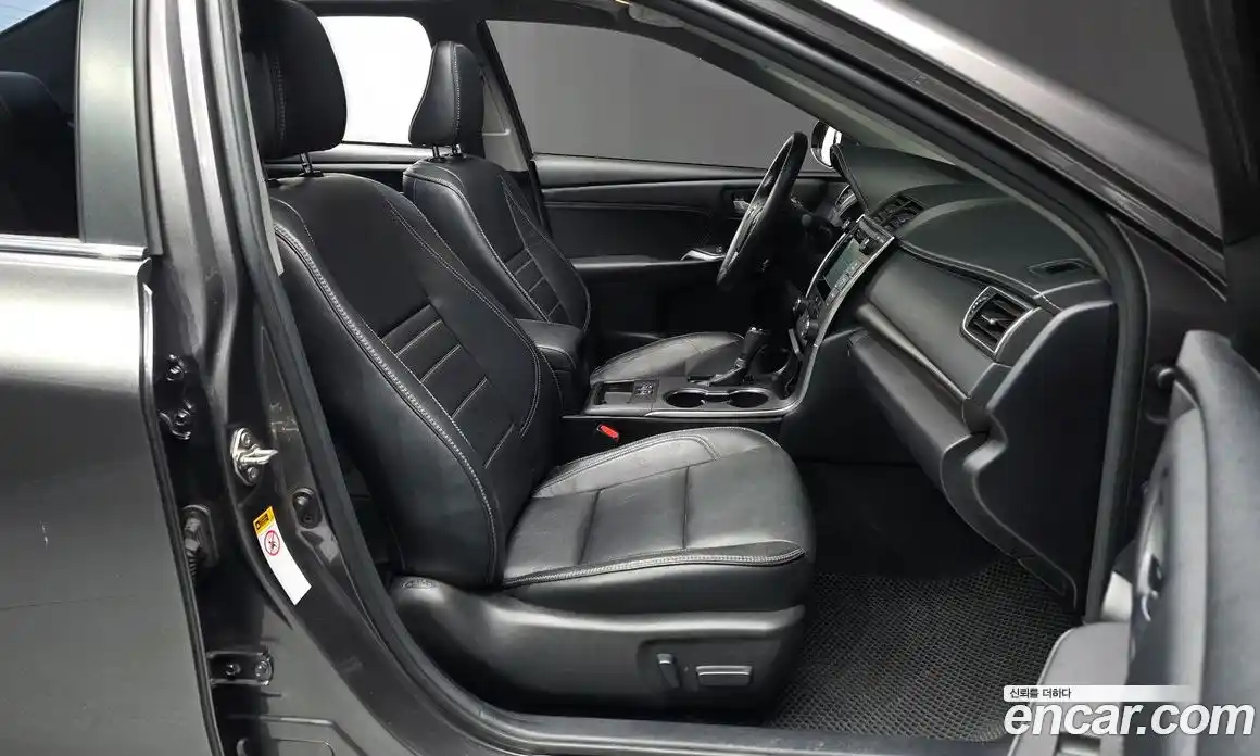 Toyota Camry 2017 2.5 Автомат в Москве № 199673, фото 10