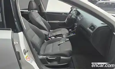 Volkswagen Jetta, 2012