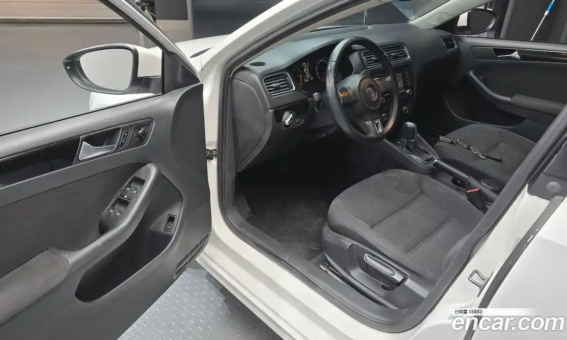 Volkswagen Jetta 2012 2.0 Автомат в Москве № 210289, фото 20