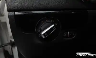 Volkswagen Jetta 2012 2.0 Автомат в Москве № 210289, миниатюра 8