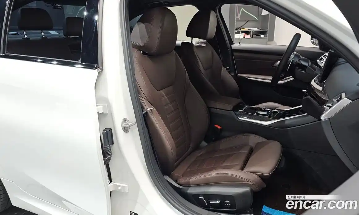 BMW 3-Series 2025 3.0 Автомат в Москве № 210381, фото 13