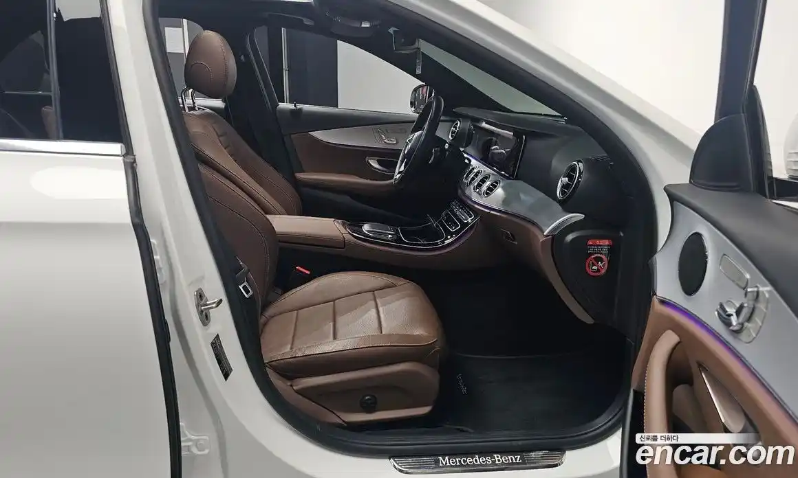 Mercedes-Benz E-Class 2021 2.0 Автомат в Москве № 211911, фото 8