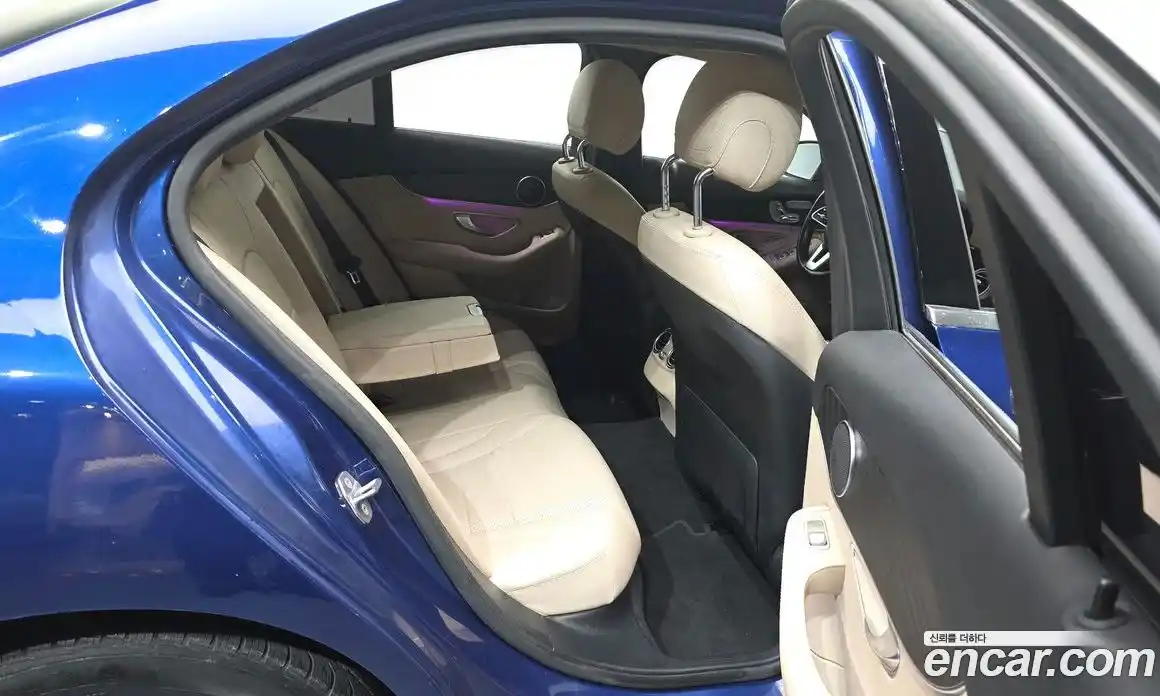 Mercedes-Benz C-Class 2019 1.9 Автомат в Москве № 212081, фото 19