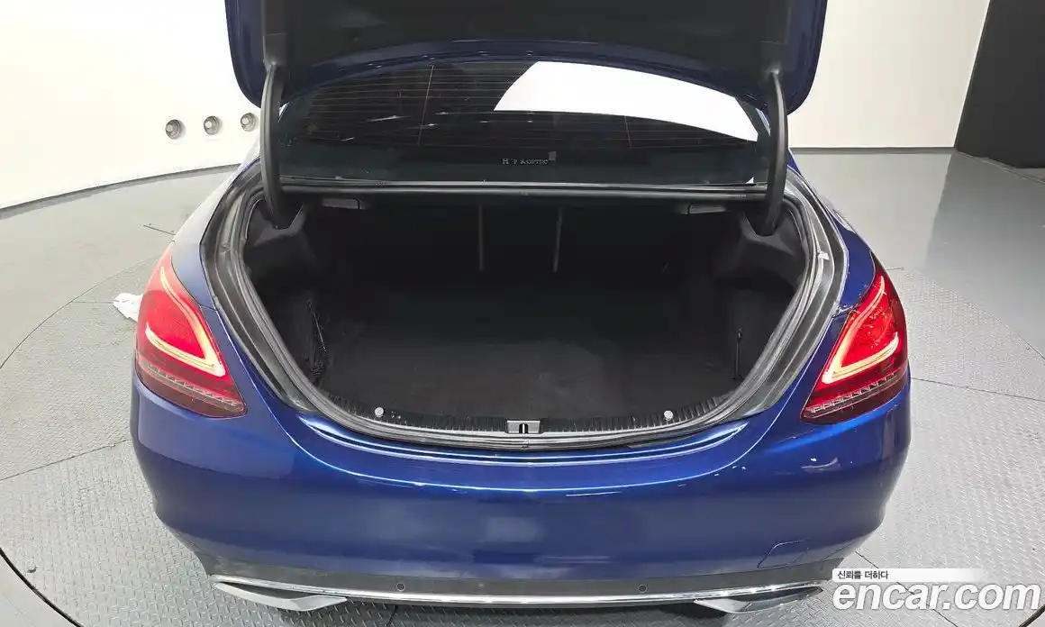 Mercedes-Benz C-Class 2019 1.9 Автомат в Москве № 212081, фото 4