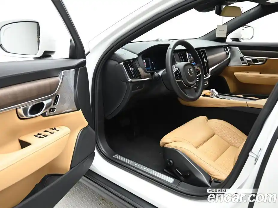 Volvo V90 2024 2.0 Автомат в Москве № 212790, фото 11