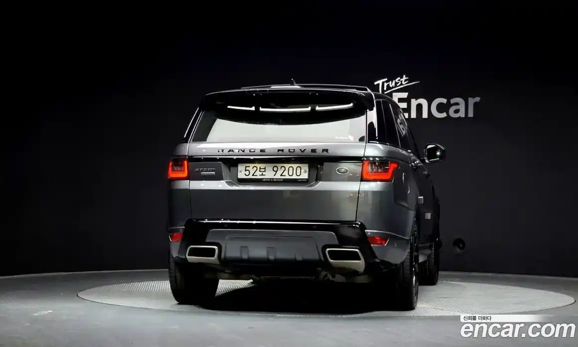 Land Rover Range-Rover Sport 2018 3.0 Автомат в Москве № 213505, фото 2