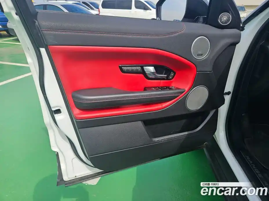 Land Rover Range-Rover Evoque 2016 2.0 Автомат в Москве № 213507, фото 12