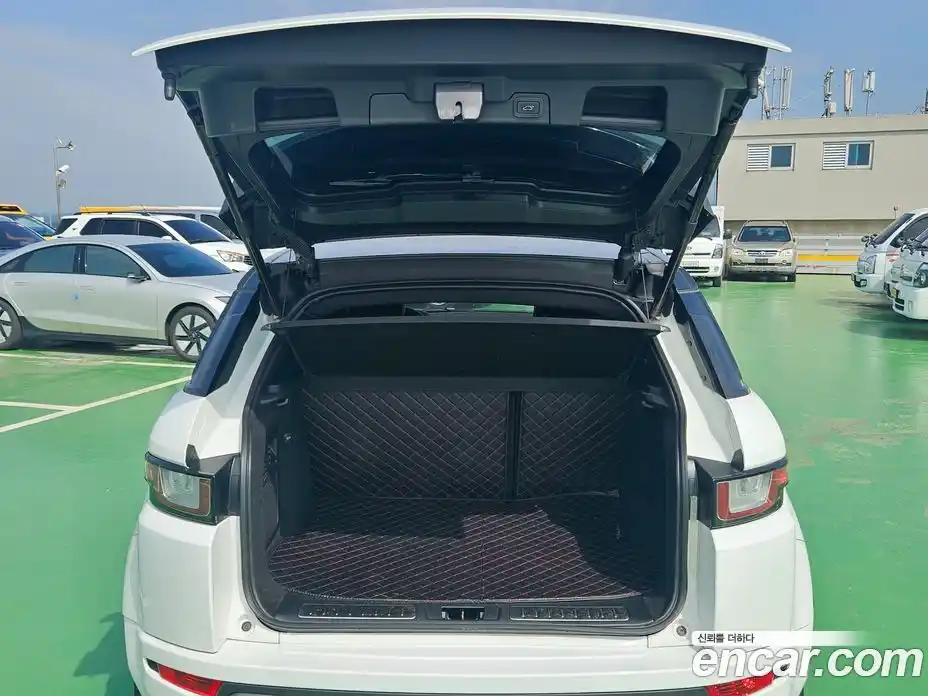 Land Rover Range-Rover Evoque 2016 2.0 Автомат в Москве № 213507, фото 20