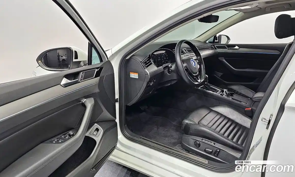 Volkswagen Passat 2018 2.0 Автомат в Москве № 215041, фото 12