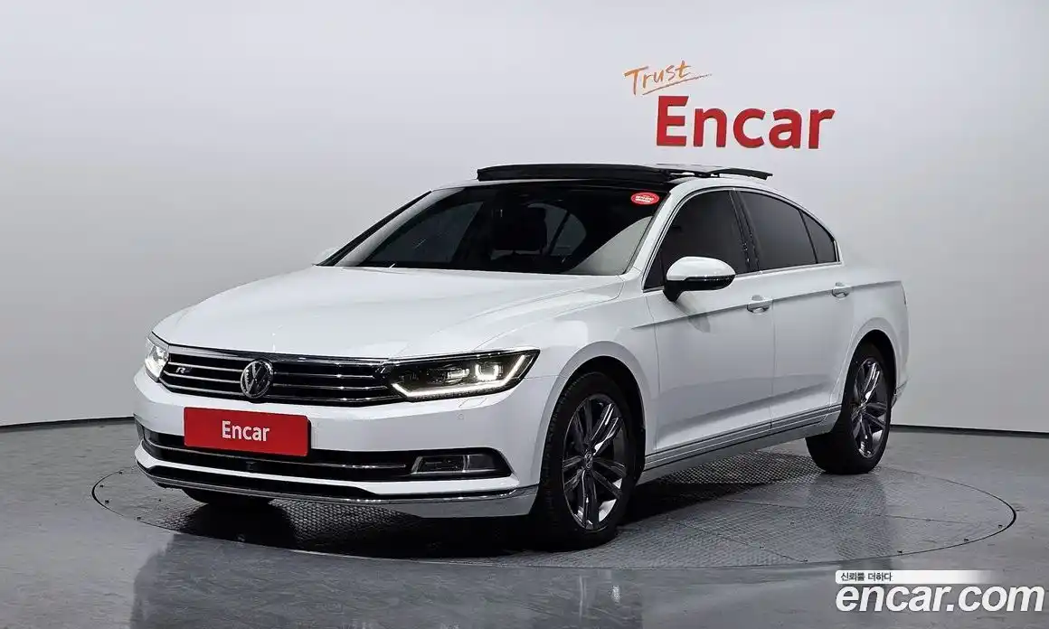 Volkswagen Passat 2018 2.0 Автомат в Москве № 215041, фото 3