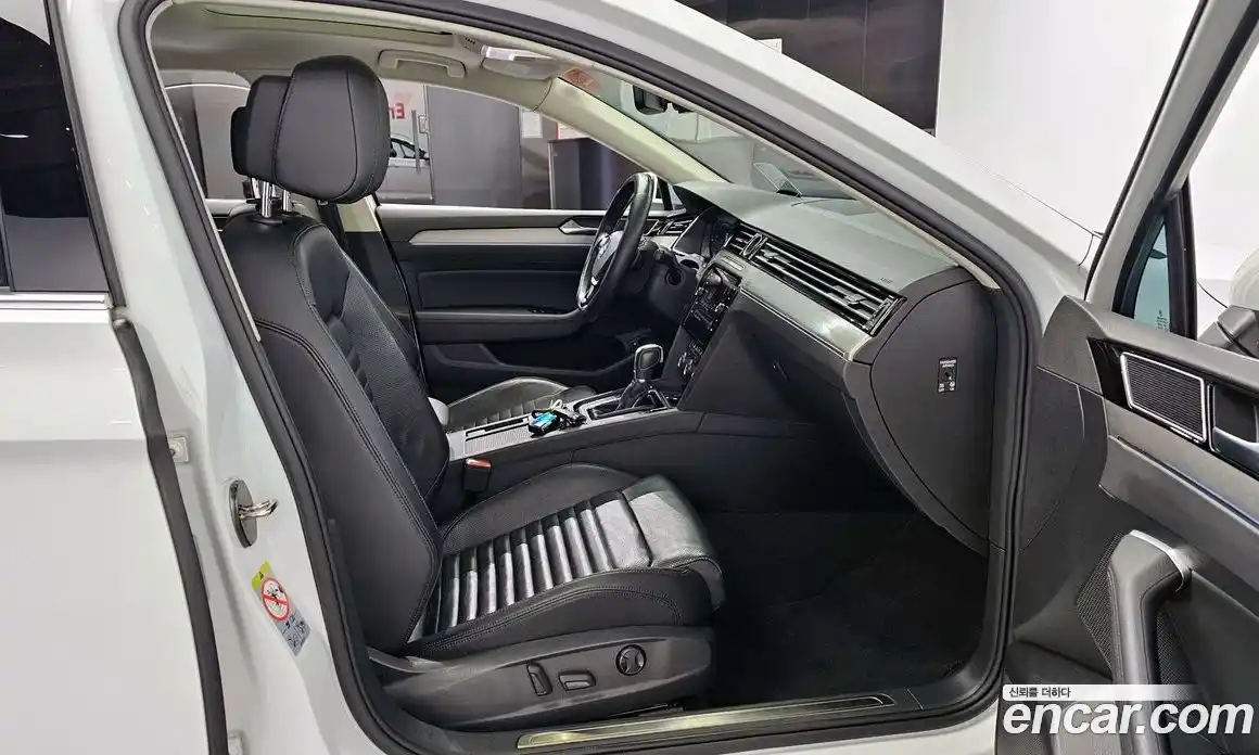 Volkswagen Passat 2018 2.0 Автомат в Москве № 215041, фото 5