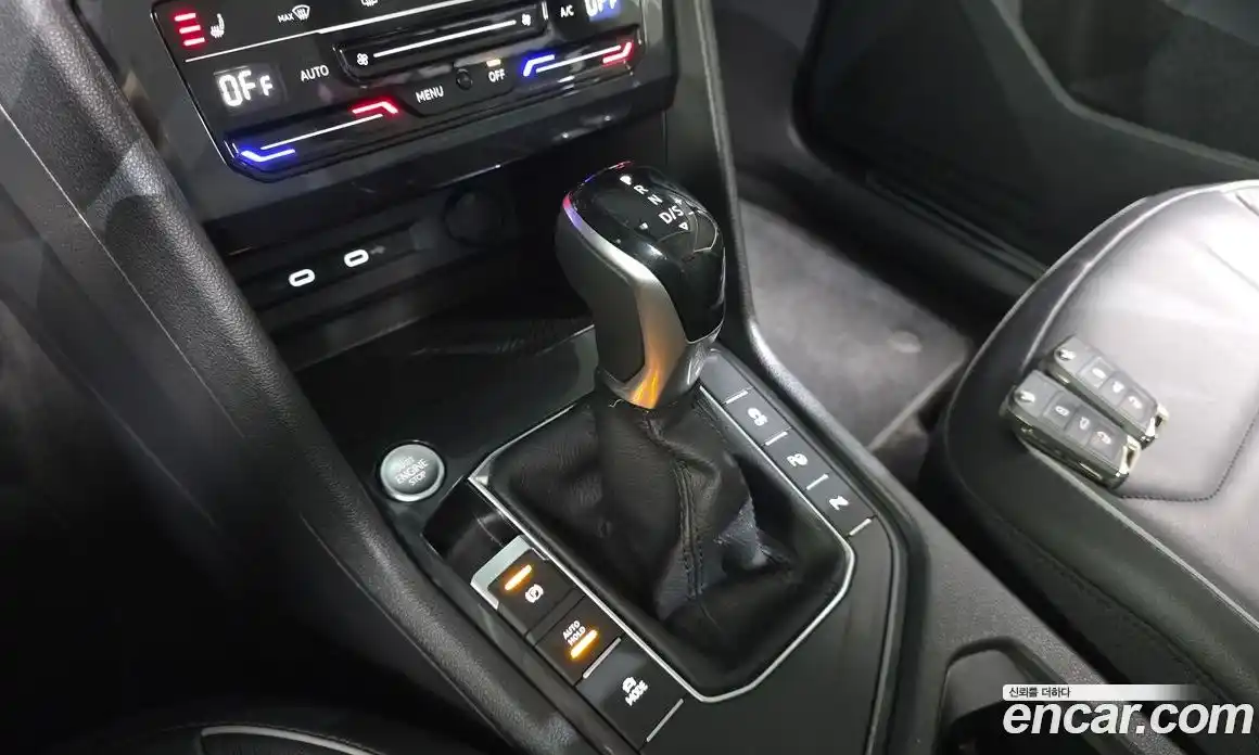 Volkswagen Tiguan 2022 2.0 Автомат в Москве № 215043, фото 17