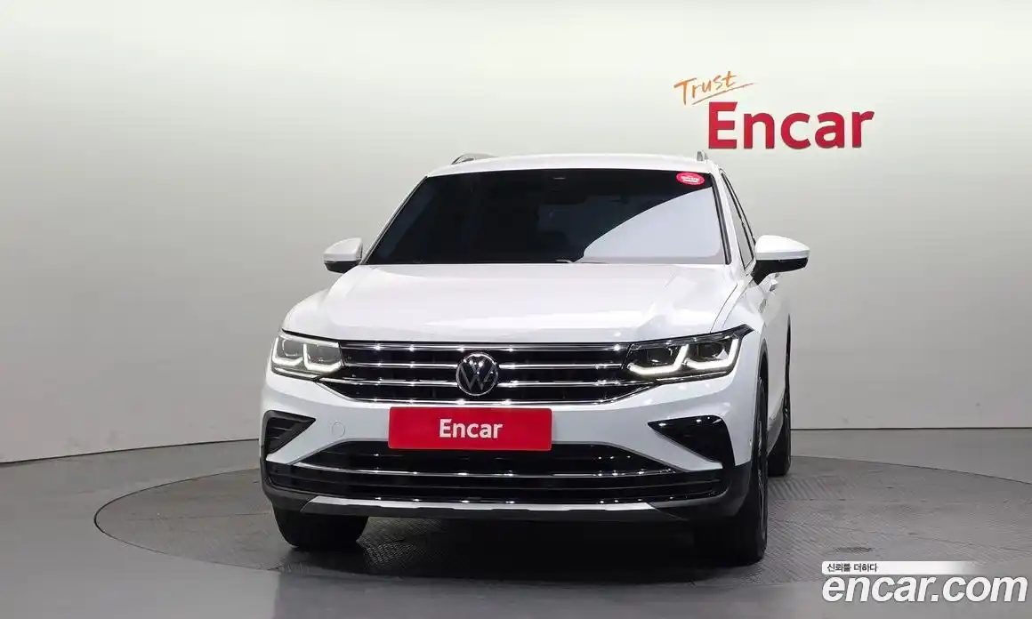 Volkswagen Tiguan 2022 2.0 Автомат в Москве № 215043, фото 18