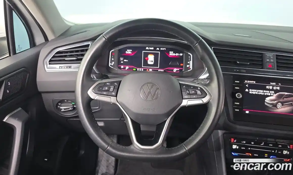 Volkswagen Tiguan 2022 2.0 Автомат в Москве № 215043, фото 10