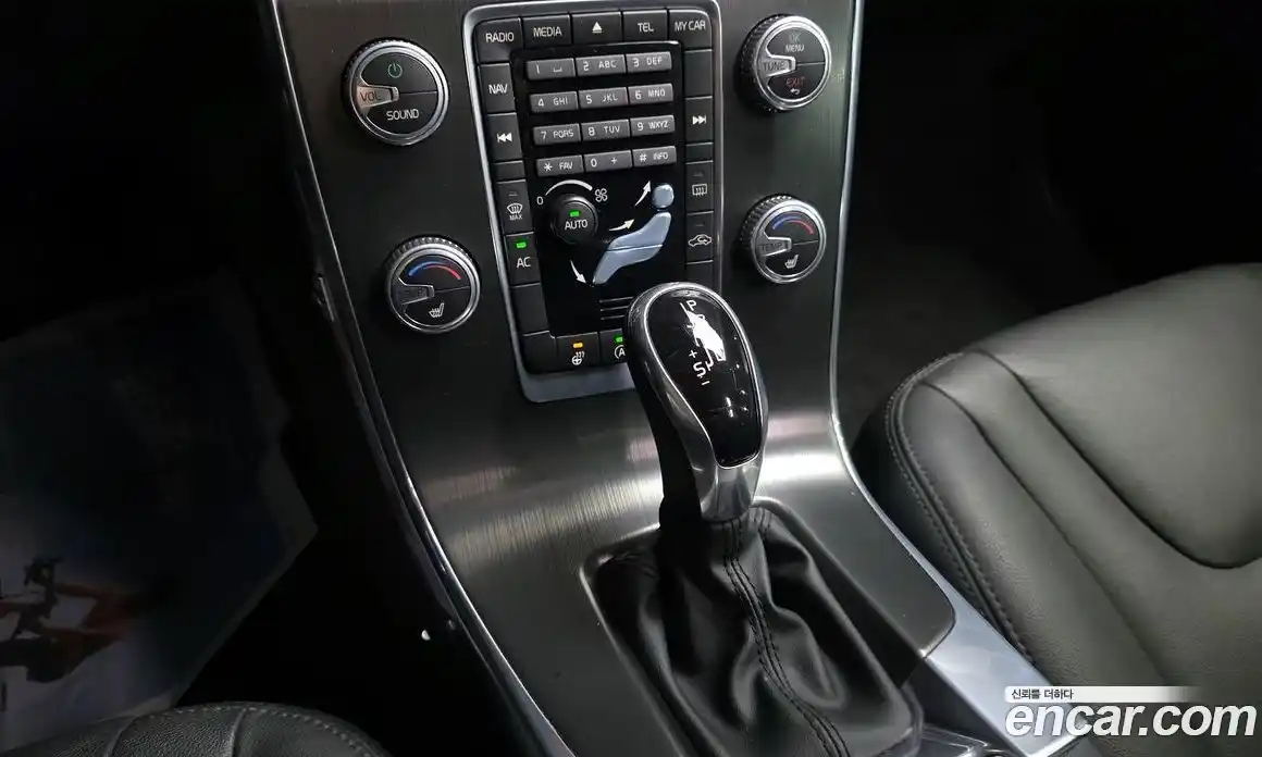 Volvo V60 2015 1.6 Автомат в Москве № 217203, фото 17