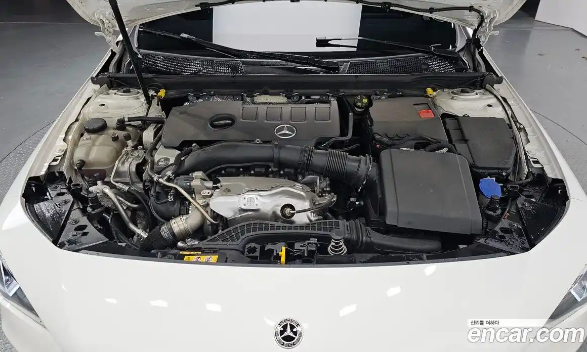 Mercedes-Benz CLA-Class 2023 2.0 Автомат в Москве № 220710, фото 5