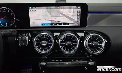 Mercedes-Benz CLA-Class 2023 2.0 Автомат в Москве № 220710, миниатюра 9