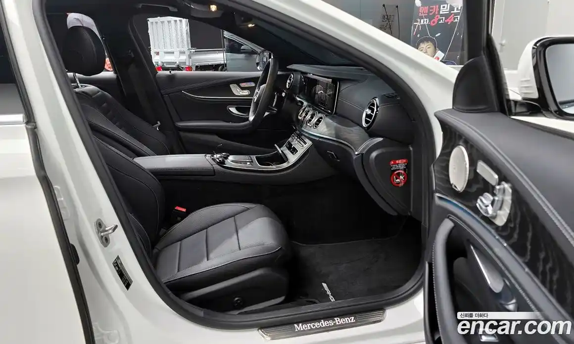 Mercedes-Benz E-Class 2023 1.9 Автомат в Москве № 223264, фото 11