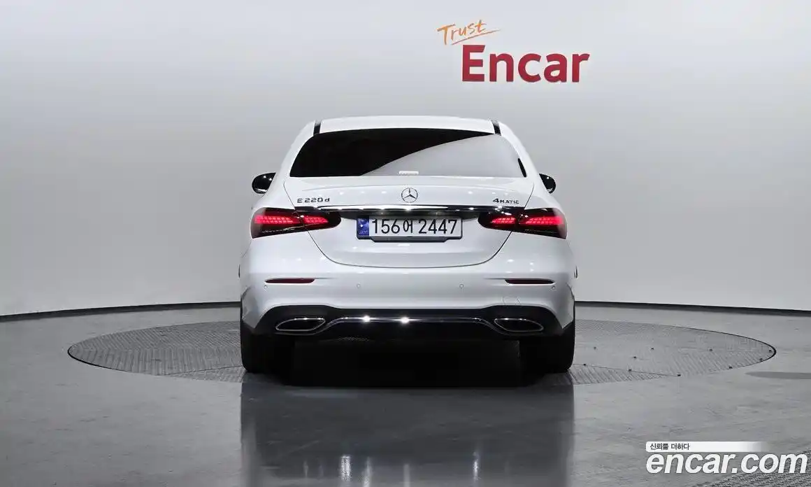 Mercedes-Benz E-Class 2023 1.9 Автомат в Москве № 223264, фото 4