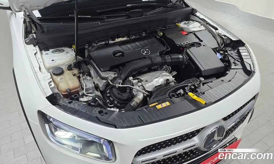 Mercedes-Benz GLB-Class 2021 2.0 Автомат в Москве № 224429, фото 17